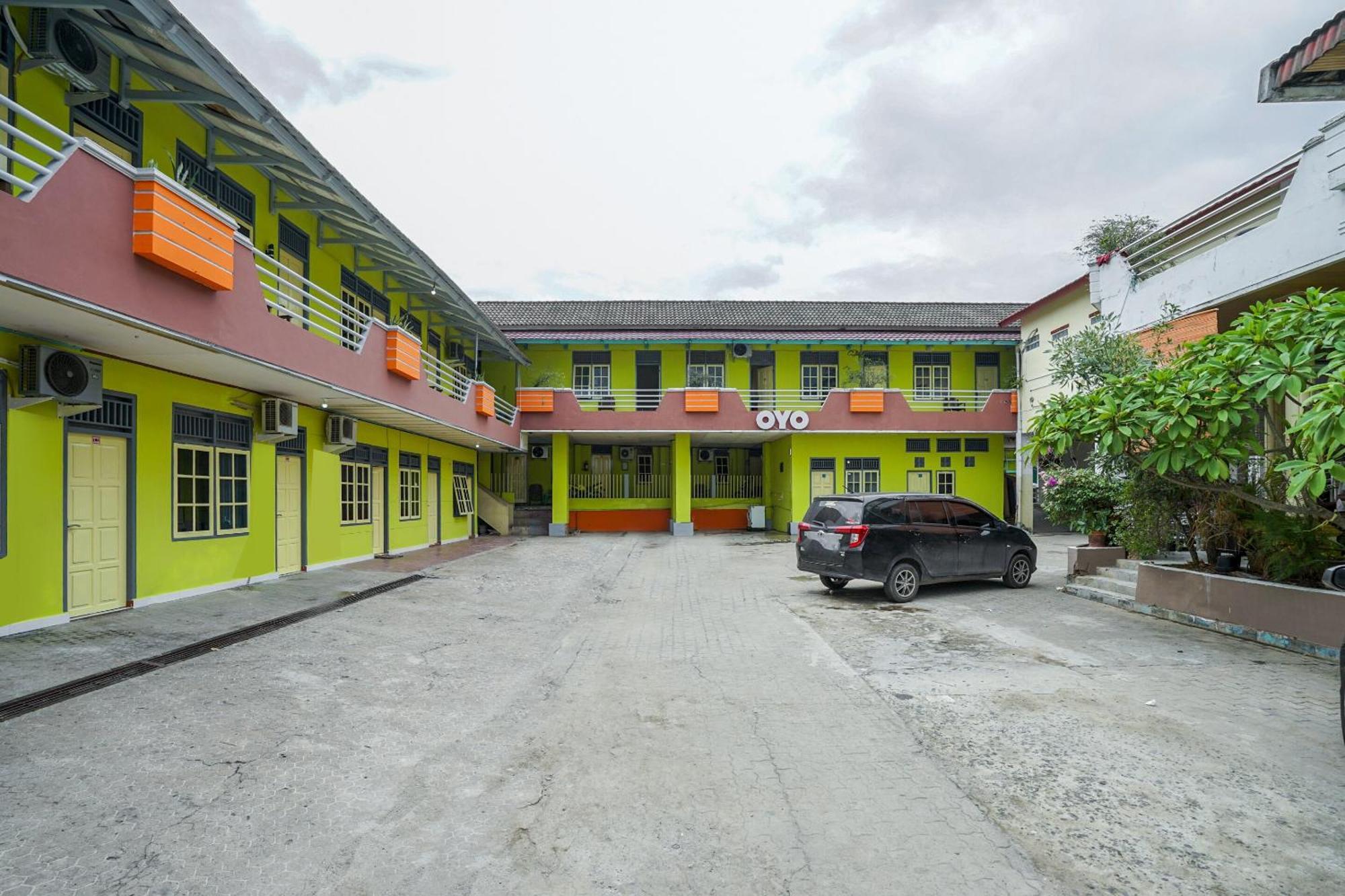Oyo 2177 Trikora Indah Residence Palembang Exterior foto