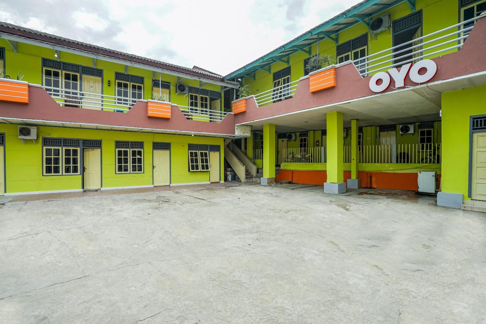 Oyo 2177 Trikora Indah Residence Palembang Exterior foto